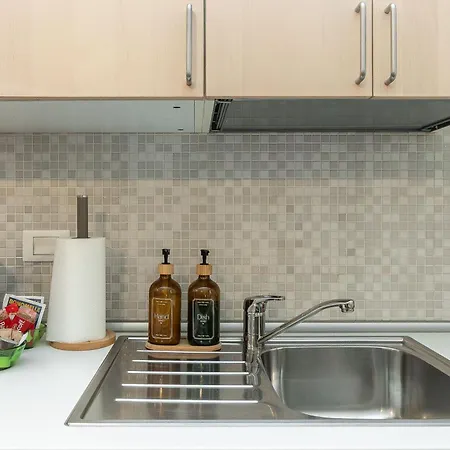 Arte Storia E Mare, Acquario Sanlorenzo E Metro דירה