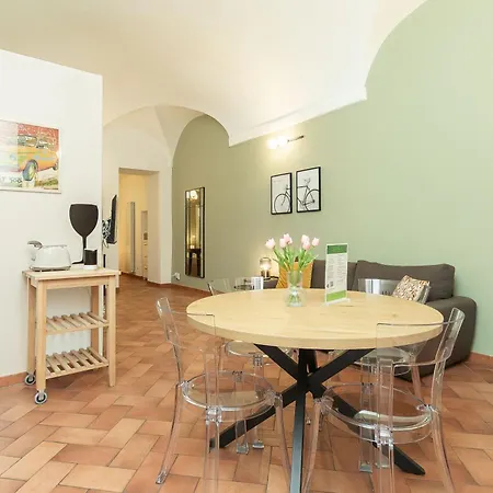 아파트 Arte Storia E Mare, Acquario Sanlorenzo E Metro *