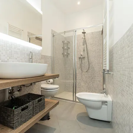 Arte Storia E Mare, Acquario Sanlorenzo E Metro *